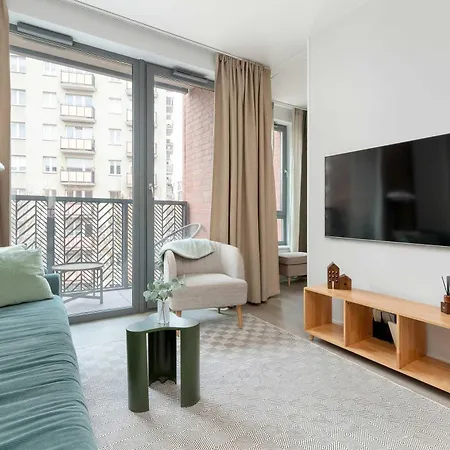 Elegant With Underground Parking And Balcony By Renters Prestige 公寓 *