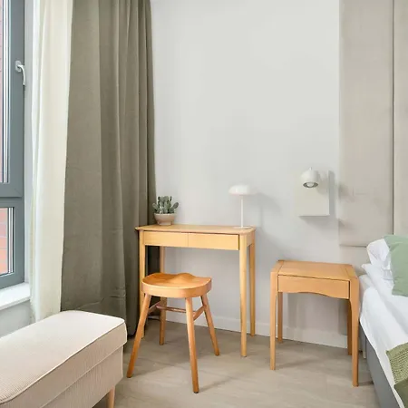 Elegant With Underground Parking And Balcony By Renters Prestige 公寓