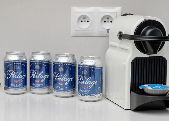 Elegant With Underground Parking And Balcony By Renters Prestige *