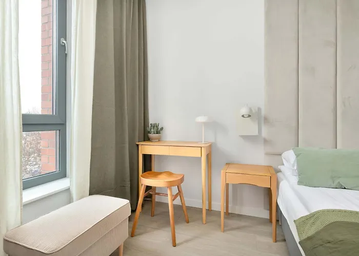 Elegant With Underground Parking And Balcony By Renters Prestige 公寓